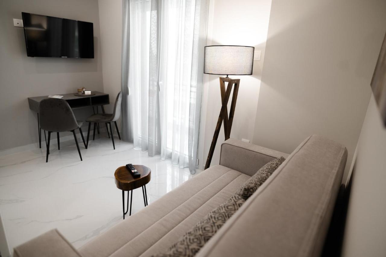 M10 Central Apartments Alexandroupolis Екстер'єр фото